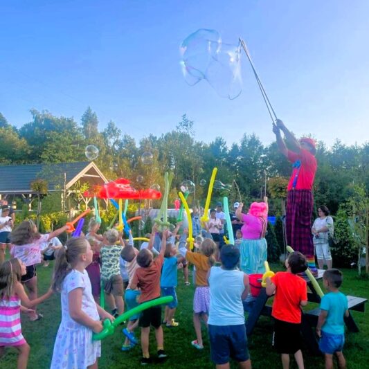 Domki nad morzem Dąbki – atrakcje i zabawy dla dzieci w Bajkowym Parku